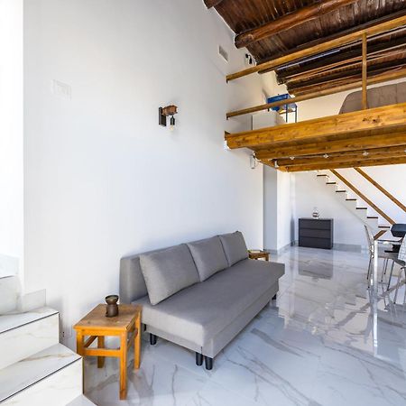Carrozzieri Nest At Historical Center Apartman Nápoly Kültér fotó