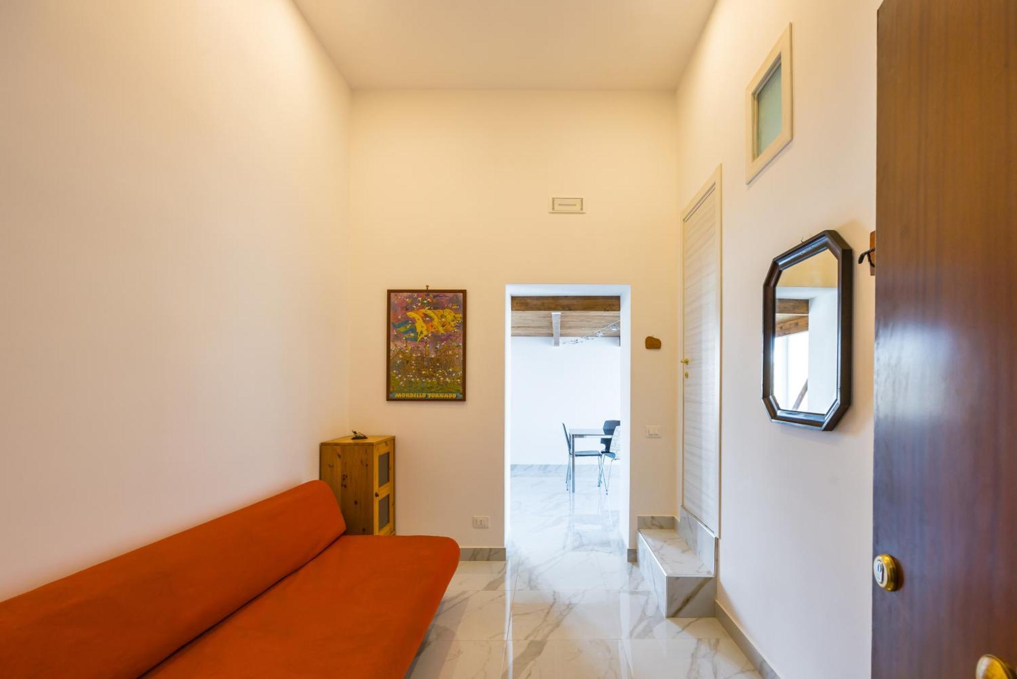 Carrozzieri Nest At Historical Center Apartman Nápoly Kültér fotó