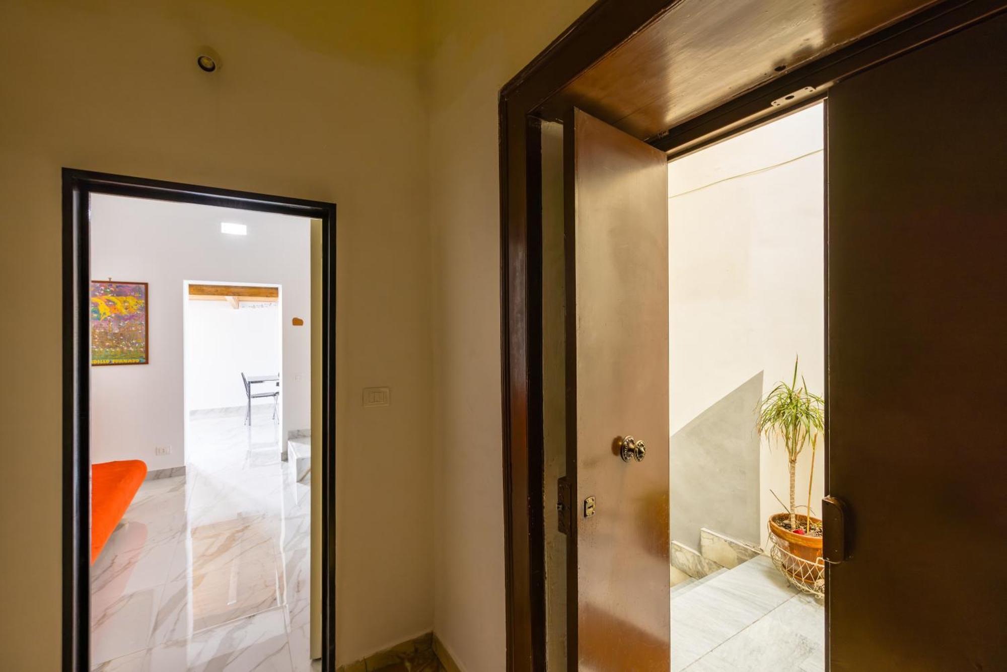 Carrozzieri Nest At Historical Center Apartman Nápoly Kültér fotó