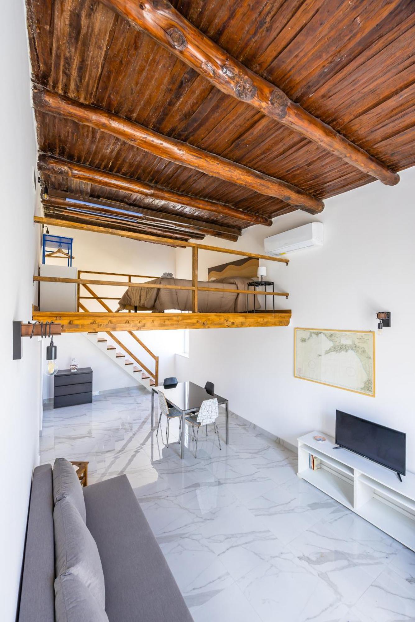 Carrozzieri Nest At Historical Center Apartman Nápoly Kültér fotó